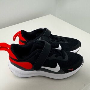Brand new! Nike toddler boy gym shoes
